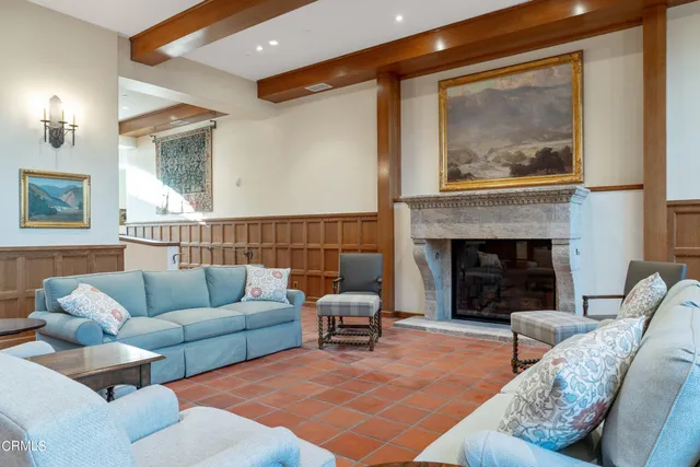 a living room filled with furniture