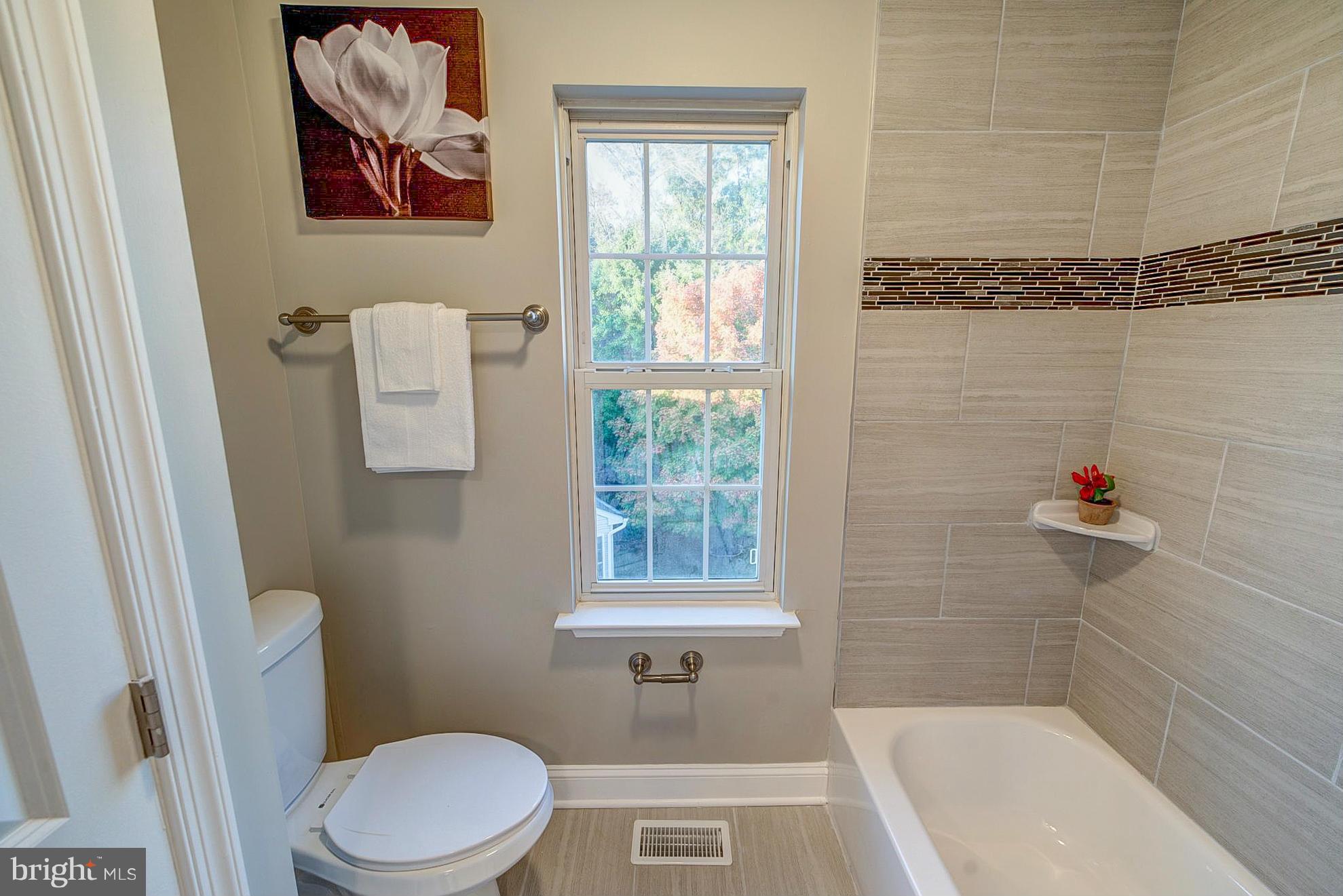 9502 Ridgeview Drive Columbia, MD 21046 - Photo 29 of 30 Bath (Master)