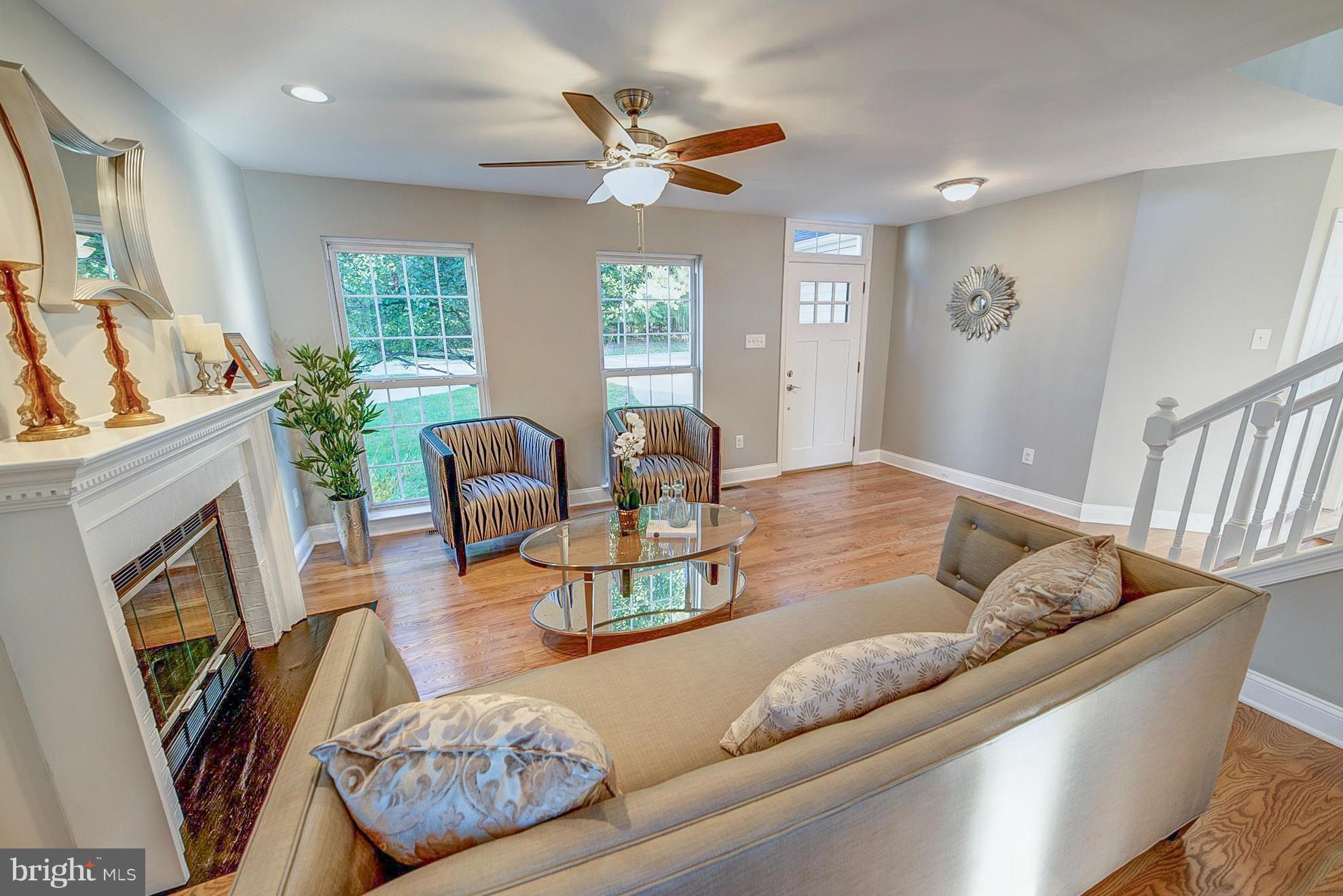 9502 Ridgeview Drive Columbia, MD 21046 - Photo 7 of 30 Living Room