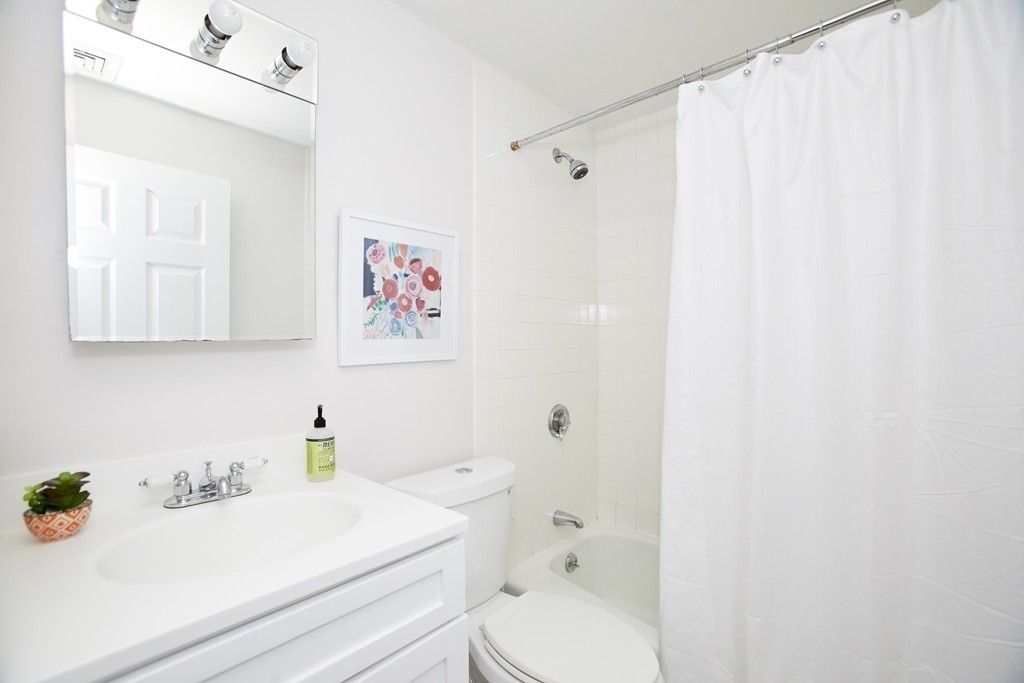 435 Washington Street, Unit 404 Somerville, MA 02143 - Photo 12 of 20