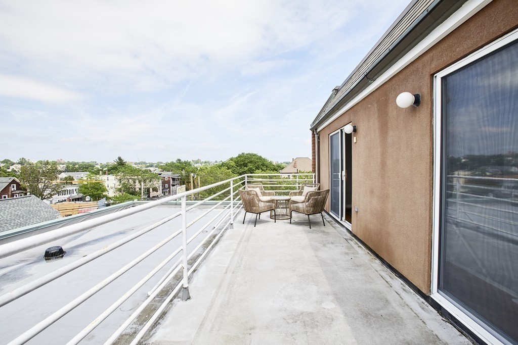 435 Washington Street, Unit 404 Somerville, MA 02143 - Photo 18 of 20