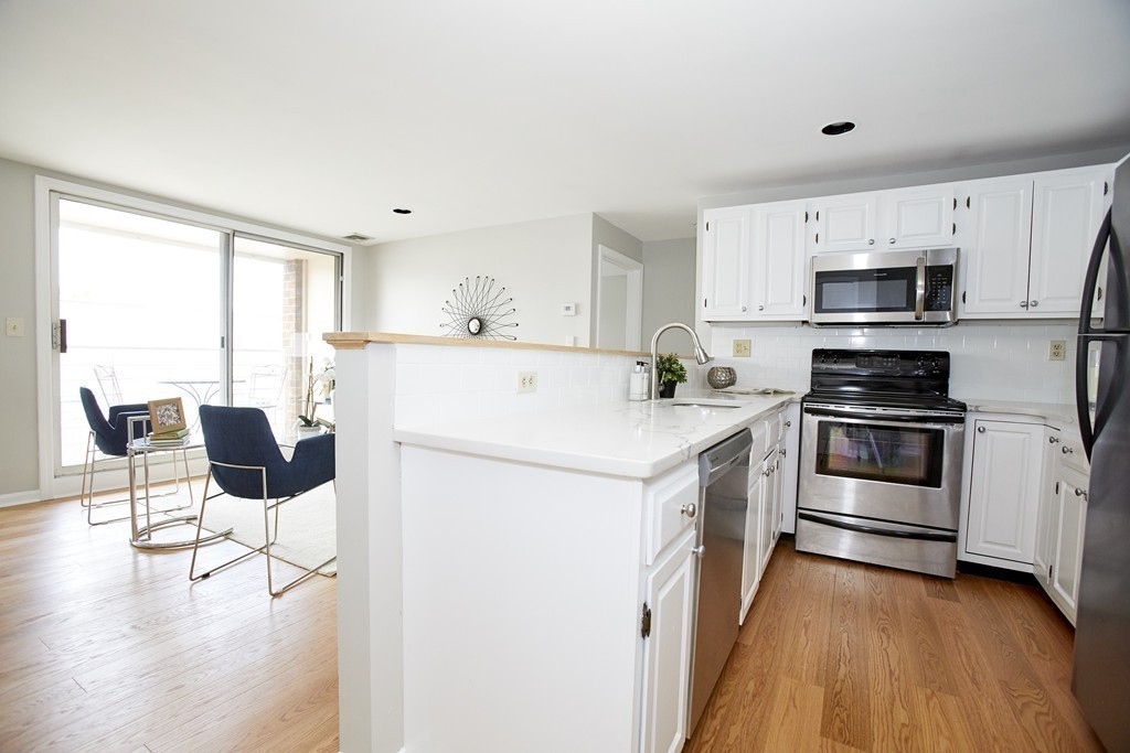 435 Washington Street, Unit 404 Somerville, MA 02143 - Photo 5 of 20