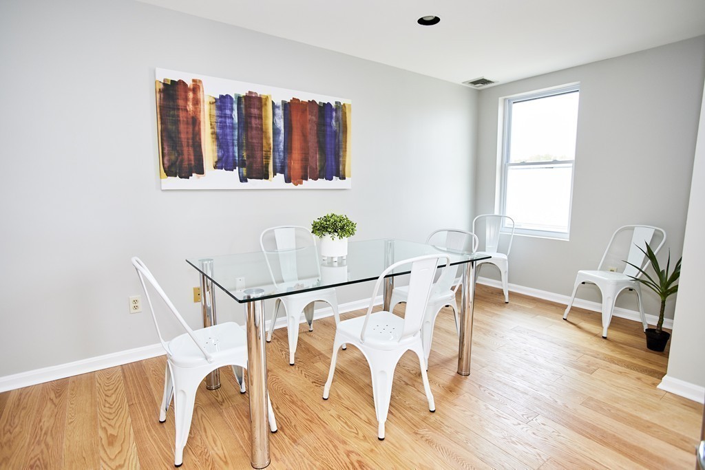 435 Washington Street, Unit 404 Somerville, MA 02143 - Photo 6 of 20