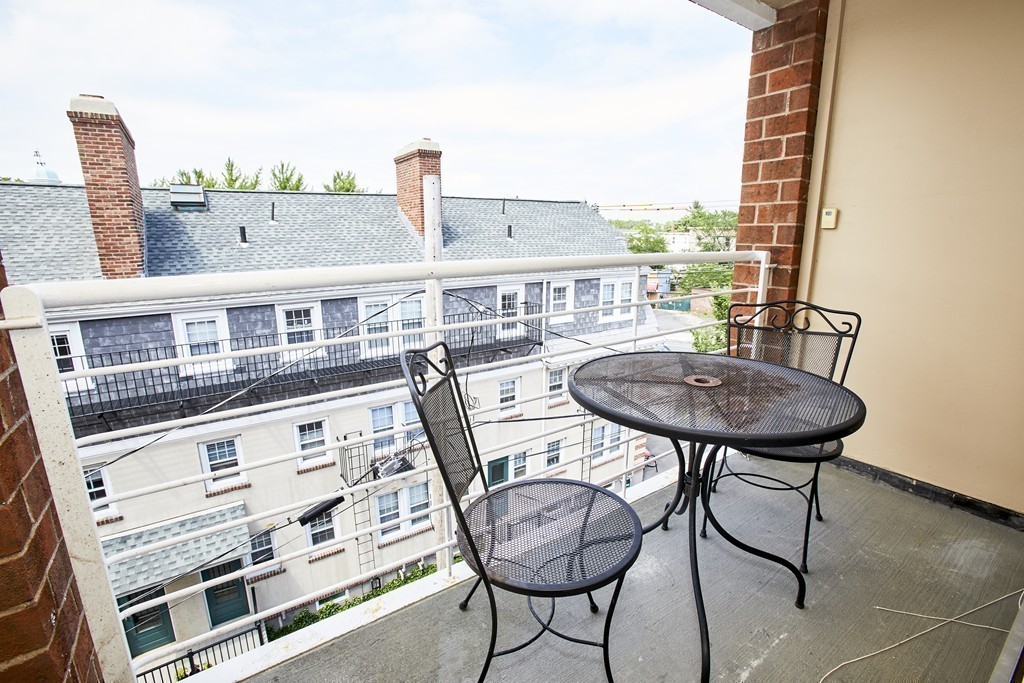 435 Washington Street, Unit 404 Somerville, MA 02143 - Photo 9 of 20