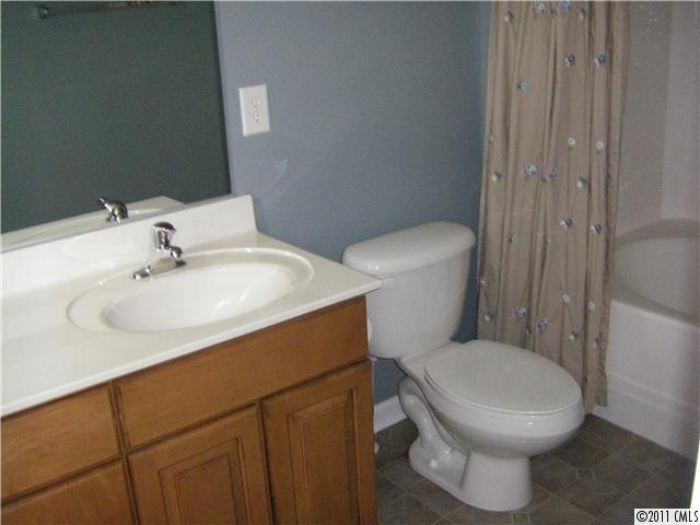 4876 Prosperity Ridge Road, Unit 4876 Charlotte, NC 28269 - Photo 4 of 5 Gallery Image 4