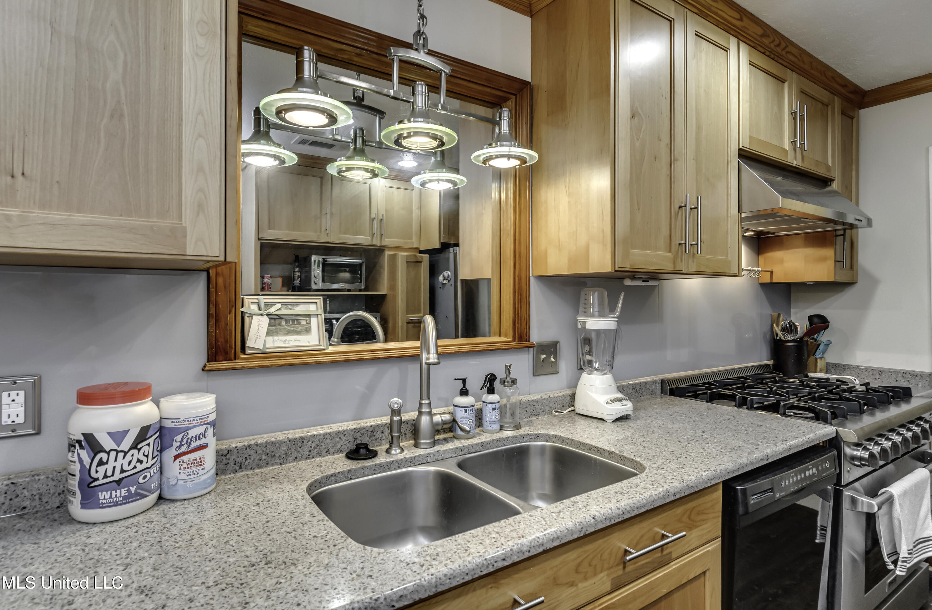 235 Hawthorne Drive Madison, MS 39110 - Photo 11 of 52 235 Hawthorne Dr--16