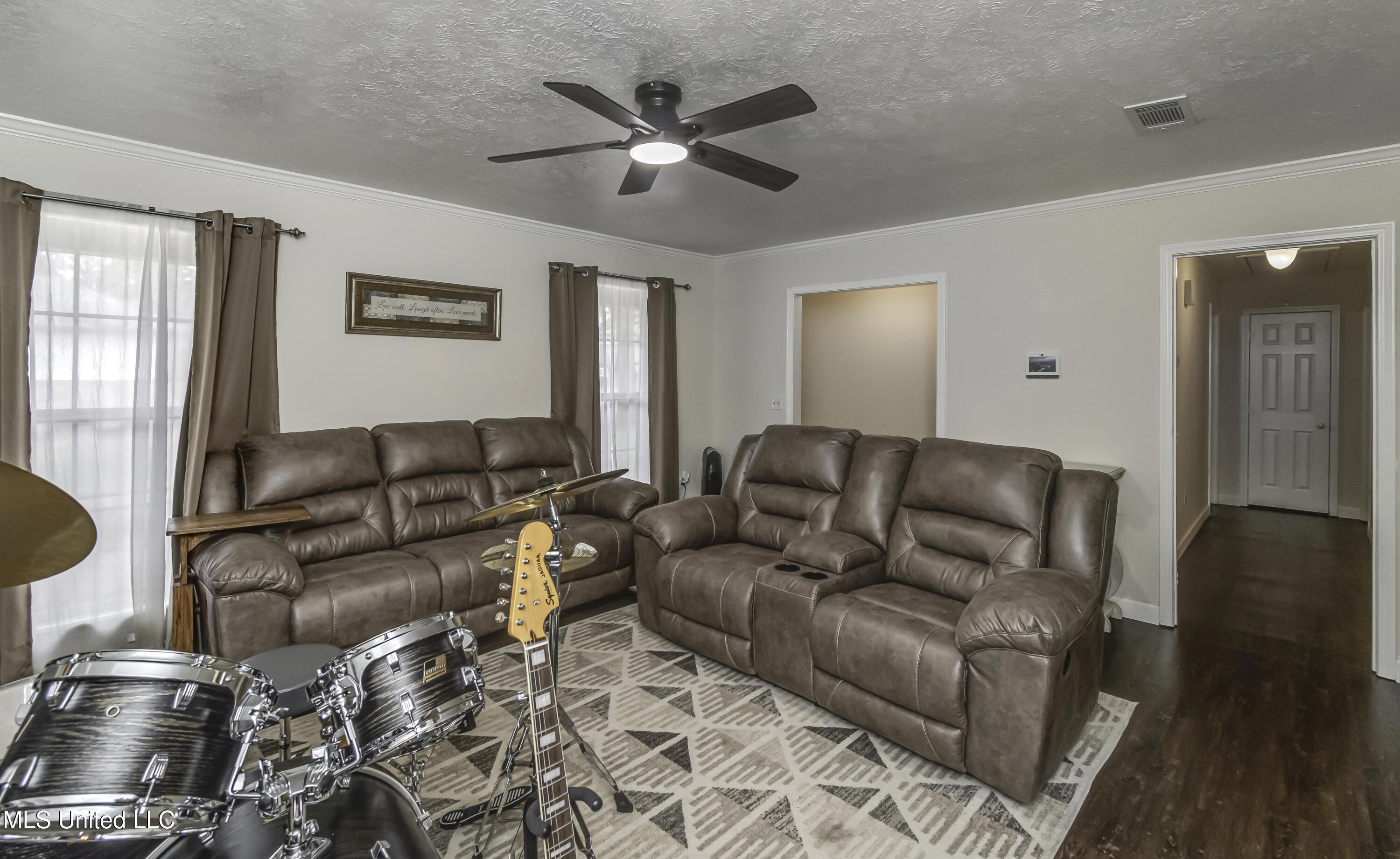 235 Hawthorne Drive Madison, MS 39110 - Photo 7 of 52 235 Hawthorne Dr--10