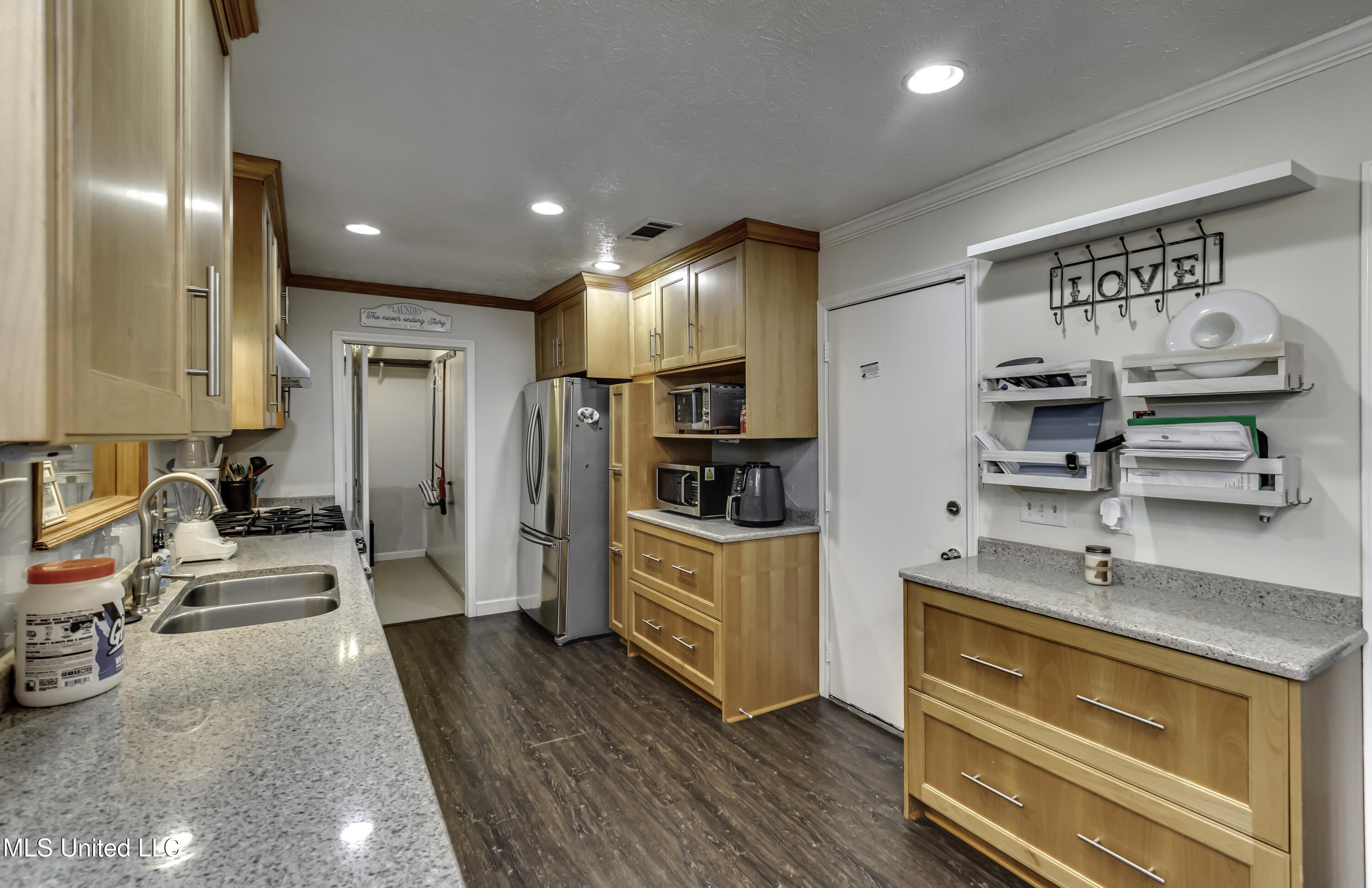 235 Hawthorne Drive Madison, MS 39110 - Photo 9 of 52 235 Hawthorne Dr--14