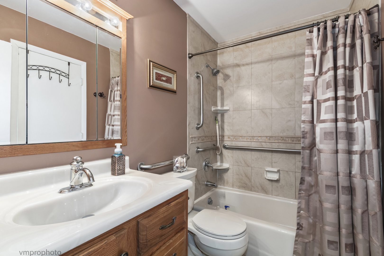 832 Kansas Street Carol Stream, IL 60188 - Photo 13 of 26 a bathroom with a granite countertop sink toilet and shower