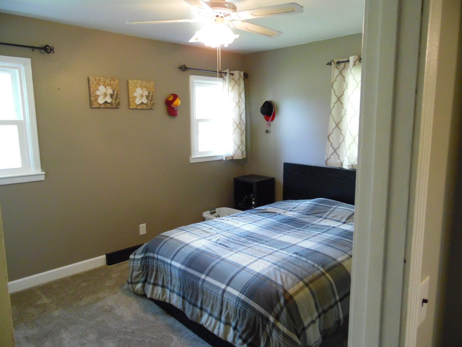541 Webster Heights Road Roanoke, VA 24012 - Photo 14 of 33 umber bed
