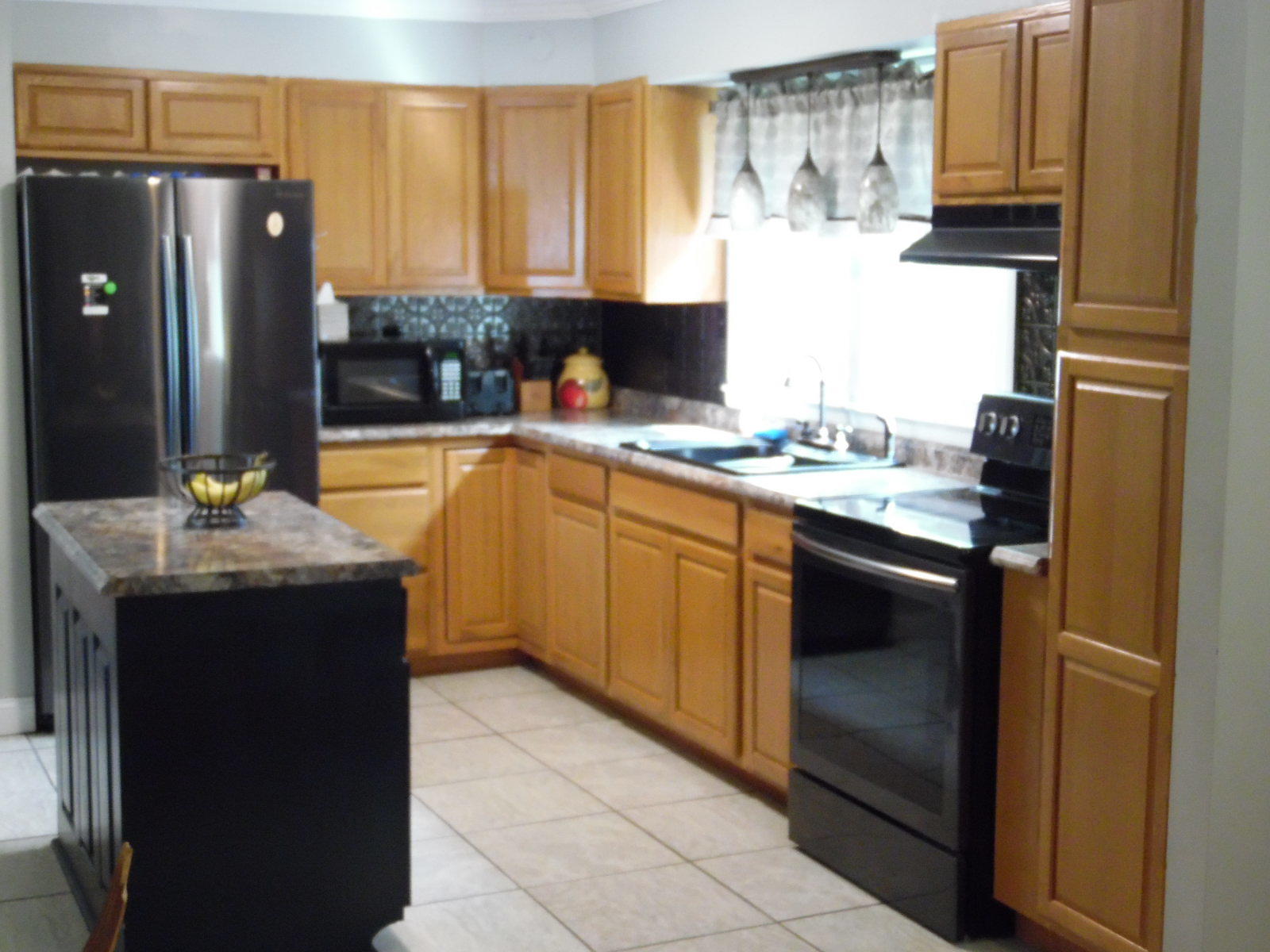 541 Webster Heights Road Roanoke, VA 24012 - Photo 3 of 33 umber kitchen
