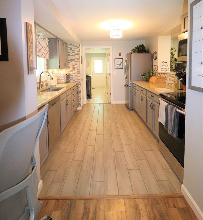 6 Francine Road Raynham, MA 02767 - Photo 21 of 40 Gallery Image 21