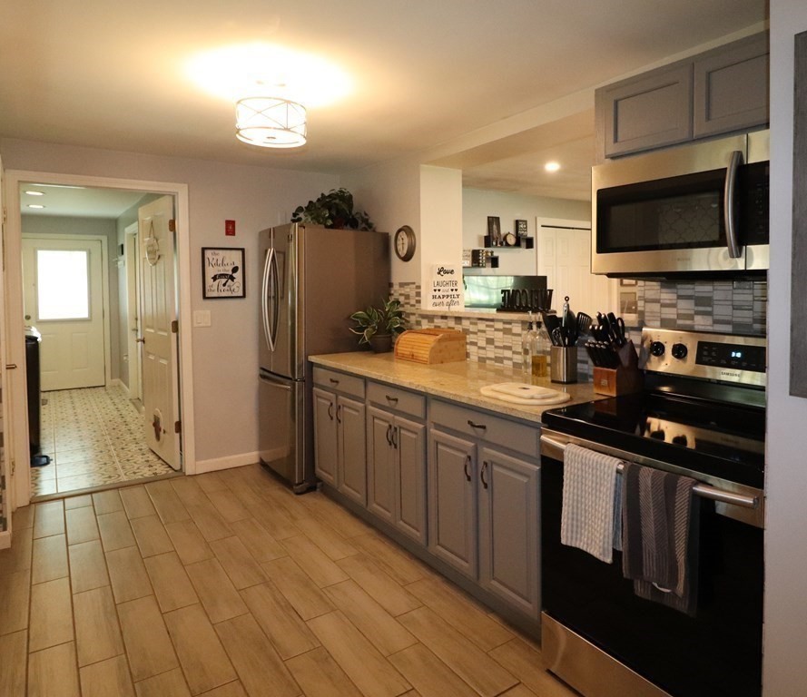 6 Francine Road Raynham, MA 02767 - Photo 23 of 40 Gallery Image 23