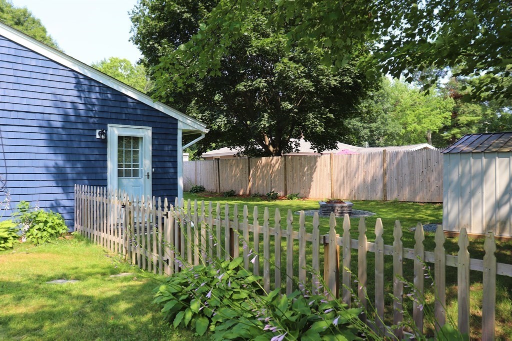 6 Francine Road Raynham, MA 02767 - Photo 9 of 40 Gallery Image 9