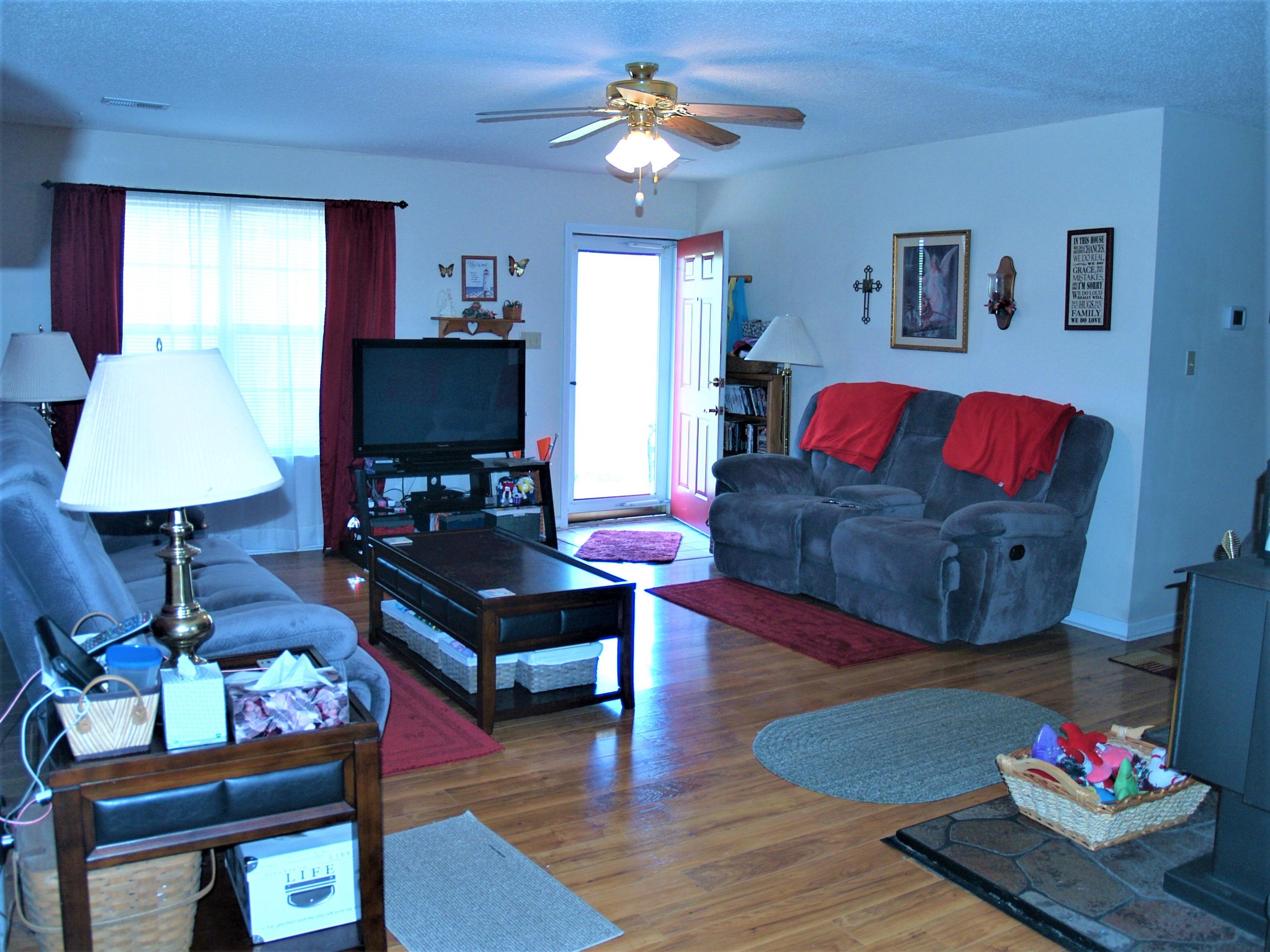3851 Big Springs Ridge Road Friendsville, TN 37737 - Photo 6 of 32 Living Room