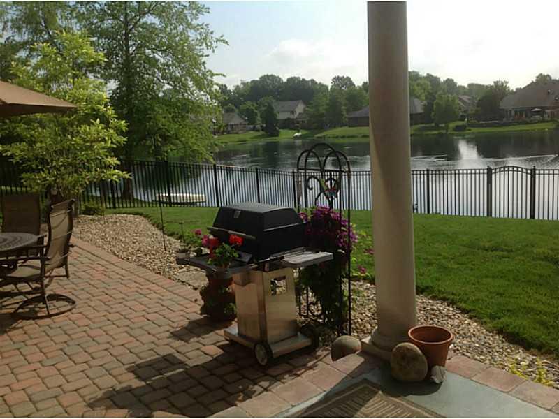 8653 Rahke Road Indianapolis, IN 46217 - Photo 4 of 7 Gallery Image 4