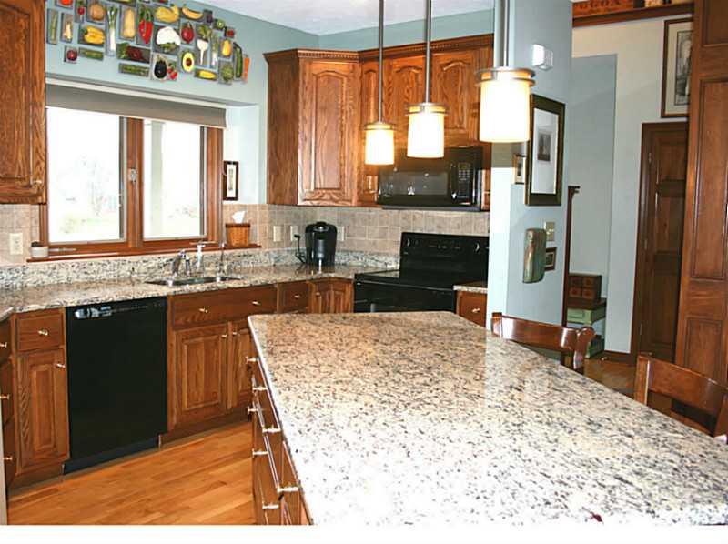 8653 Rahke Road Indianapolis, IN 46217 - Photo 6 of 7 Gallery Image 6