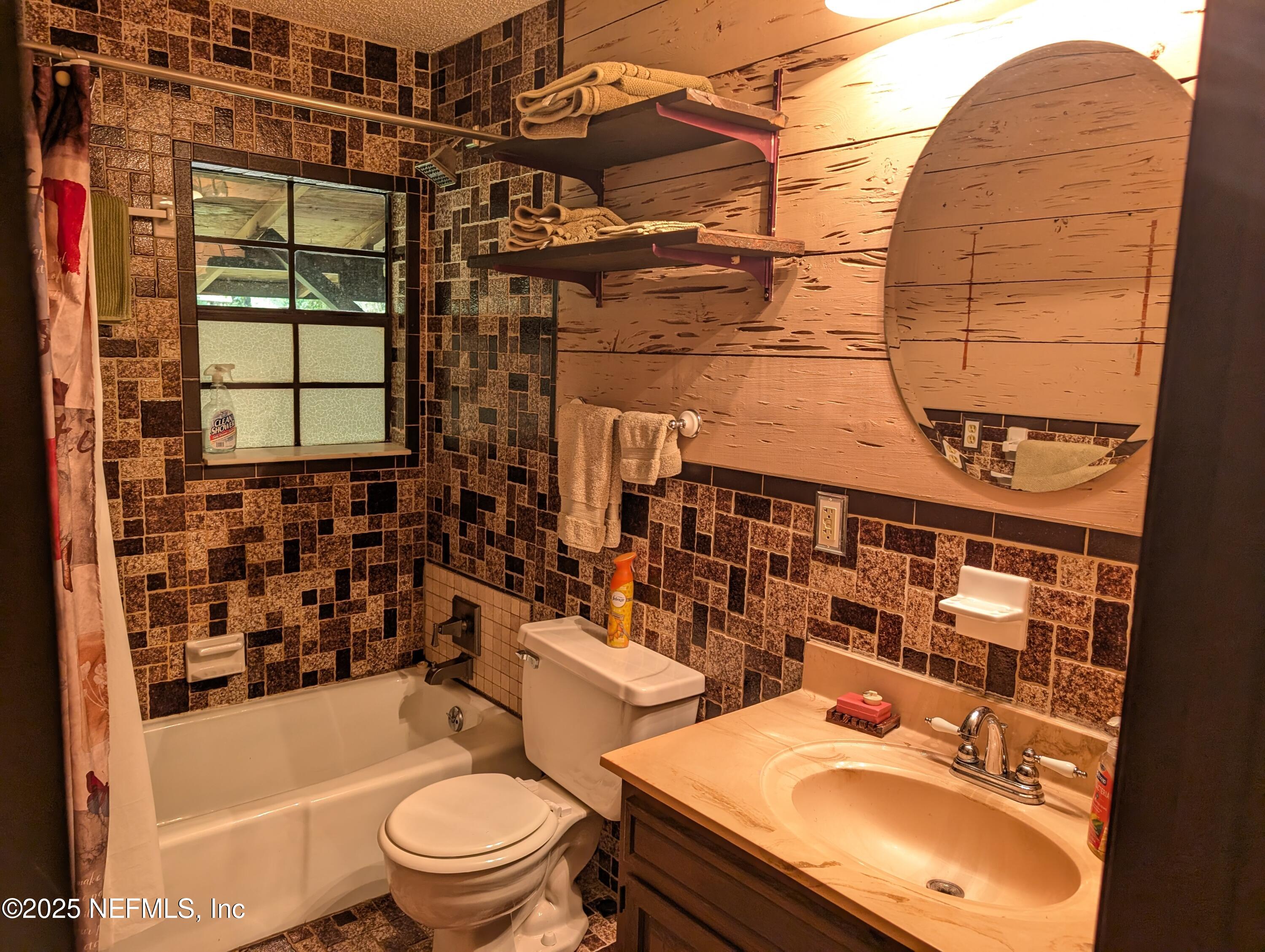 183 Sherman Dr Circle, Unit B Interlachen, FL 32148 - Photo 8 of 12 183B SHERMAN DR CIR 10