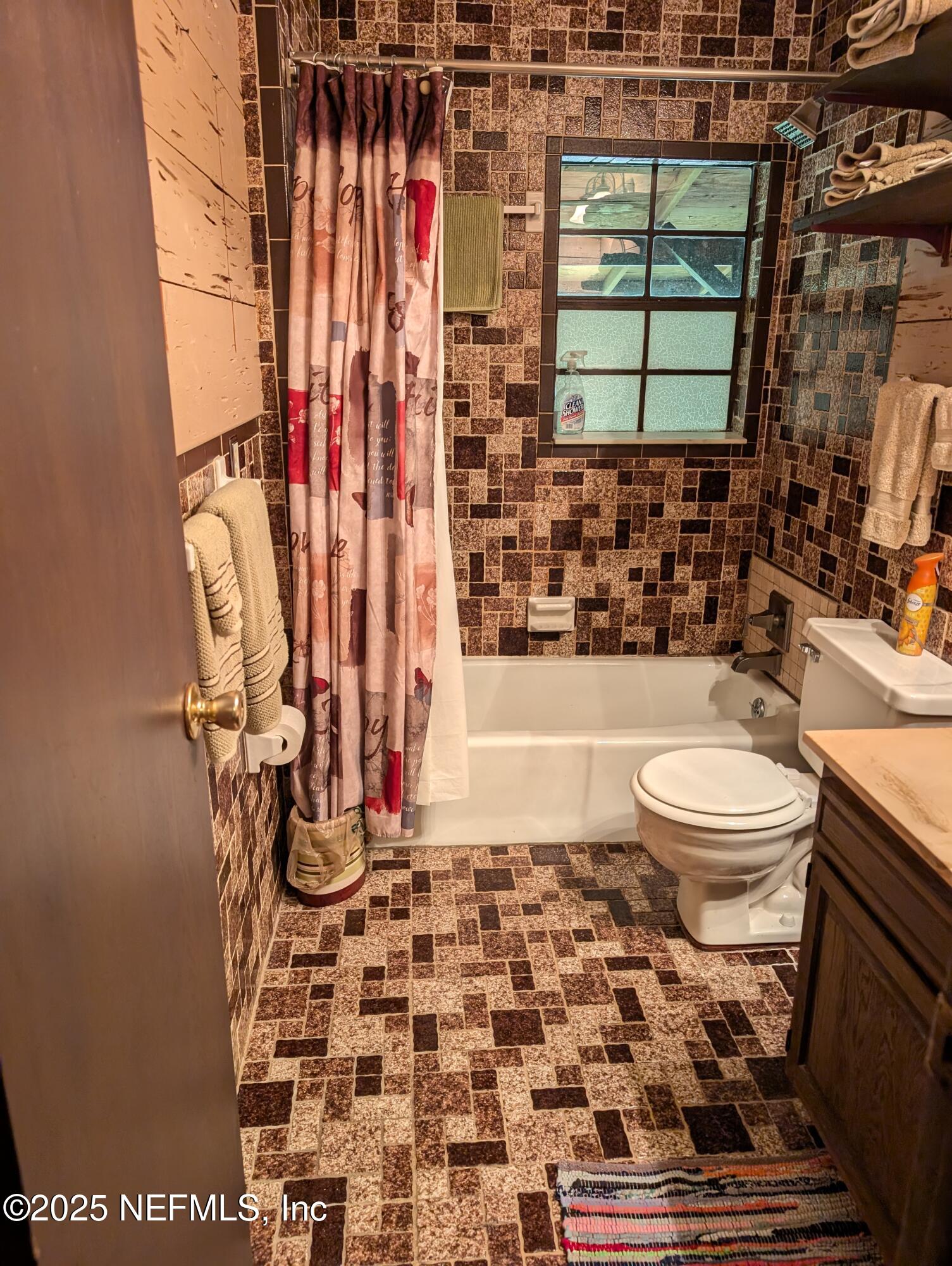 183 Sherman Dr Circle, Unit B Interlachen, FL 32148 - Photo 9 of 12 183B SHERMAN DR CIR 9