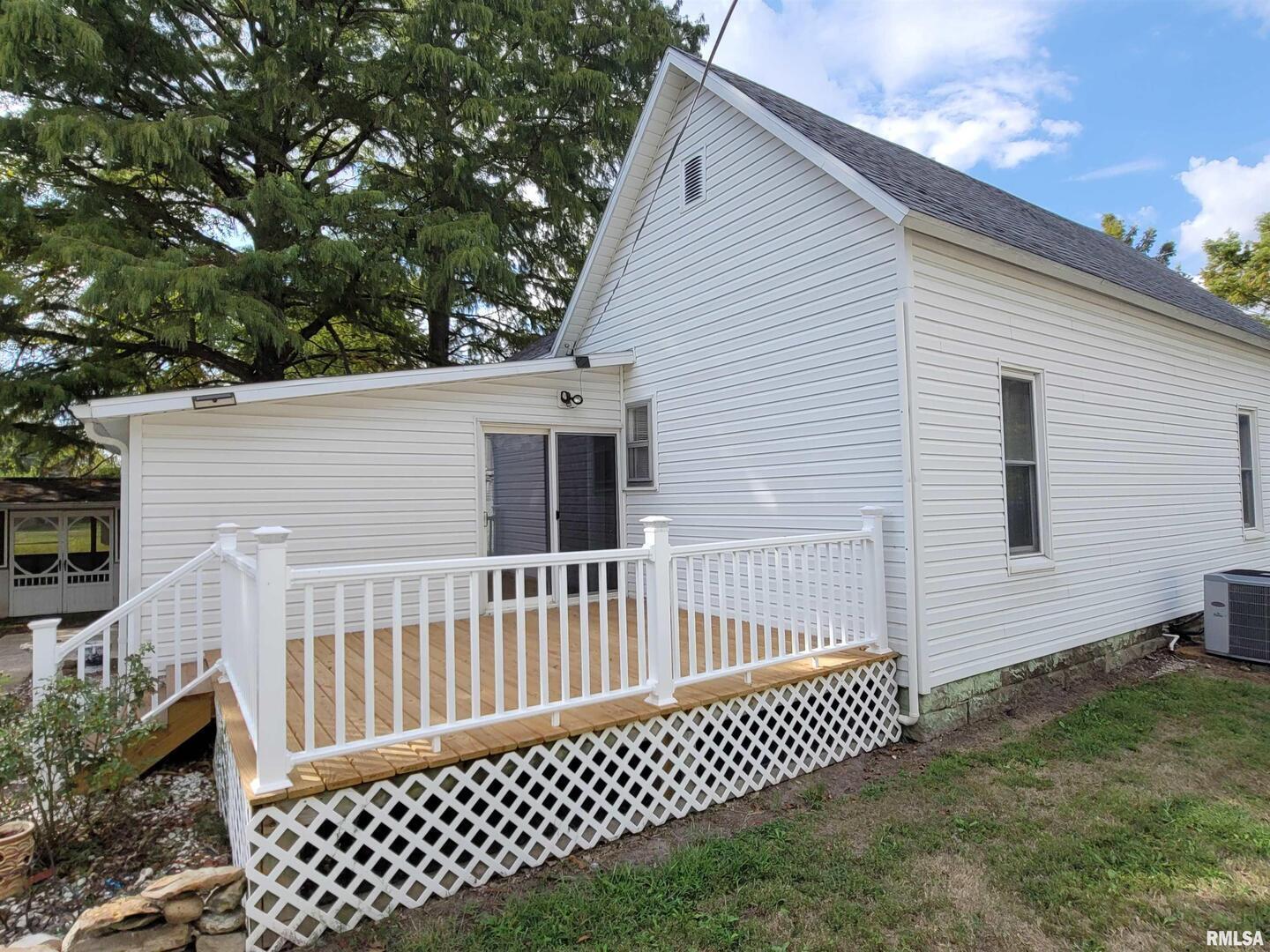 405 St Clair Street Odin, IL 62870 - Photo 3 of 45