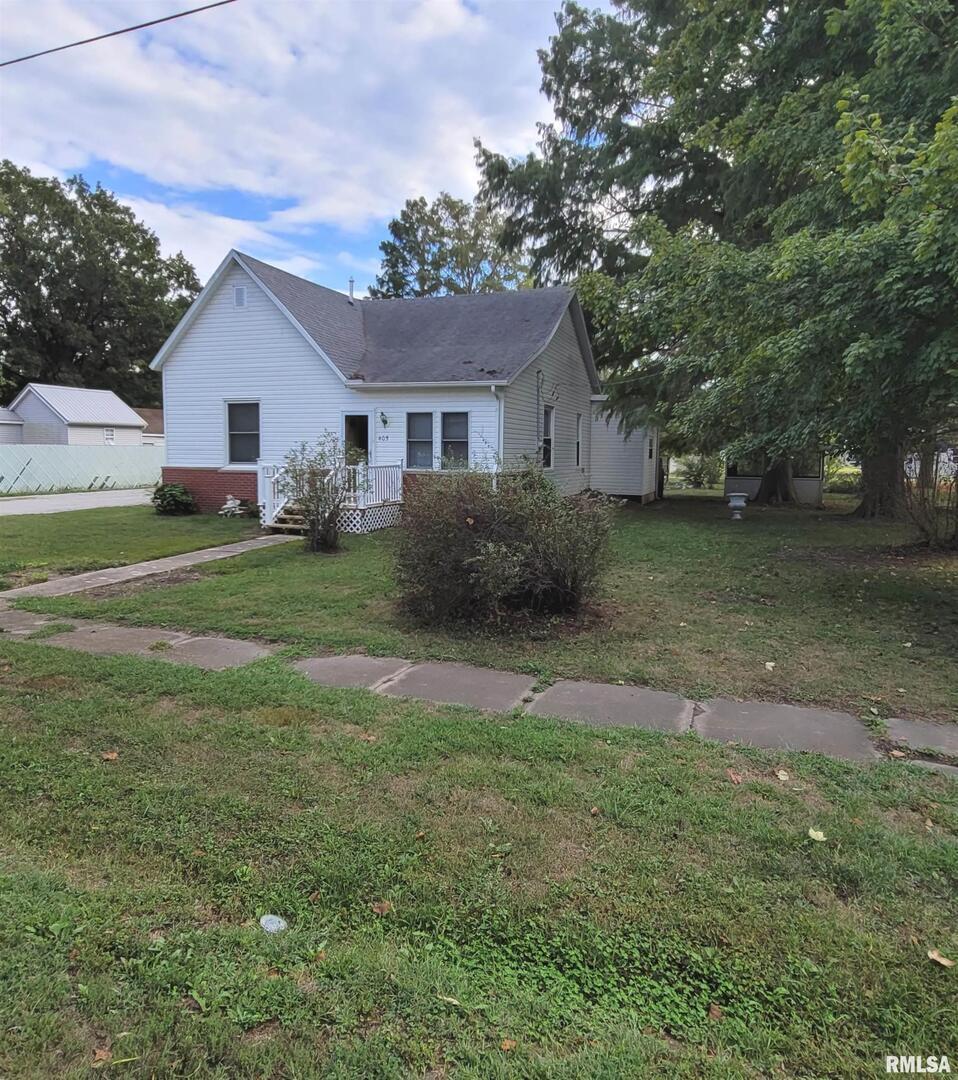 405 St Clair Street Odin, IL 62870 - Photo 40 of 45