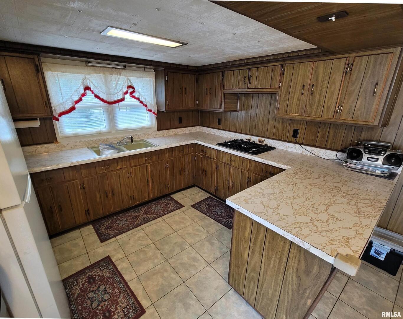 405 St Clair Street Odin, IL 62870 - Photo 4 of 45
