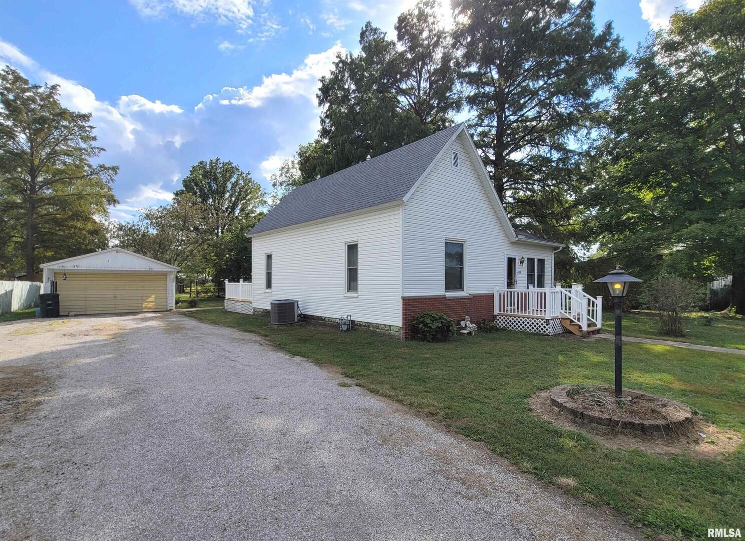 405 St Clair Street Odin, IL 62870 - Photo 41 of 45