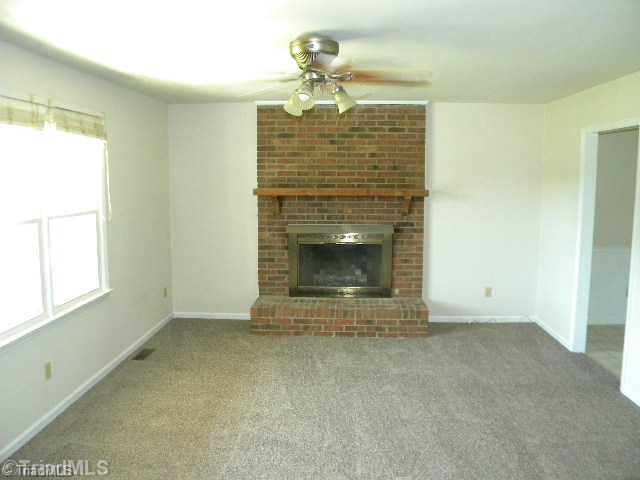 1573 Payne Road Lexington, NC 27295 - Photo 5 of 13 Living Room.