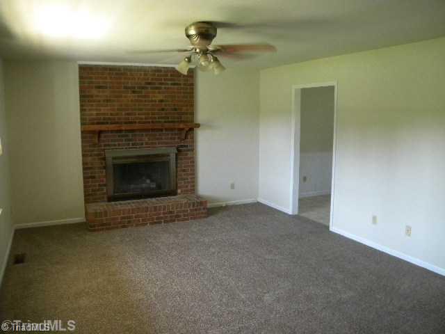 1573 Payne Road Lexington, NC 27295 - Photo 6 of 13 Living Room.