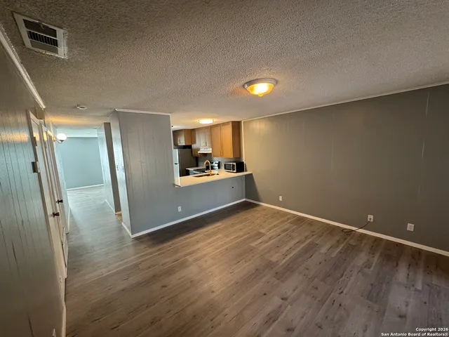 $1,800 | 5019 Concord Place, San Antonio, TX 78201