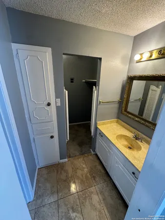 $1,690 | 5019 Concord Ridge, San Antonio, TX 78228