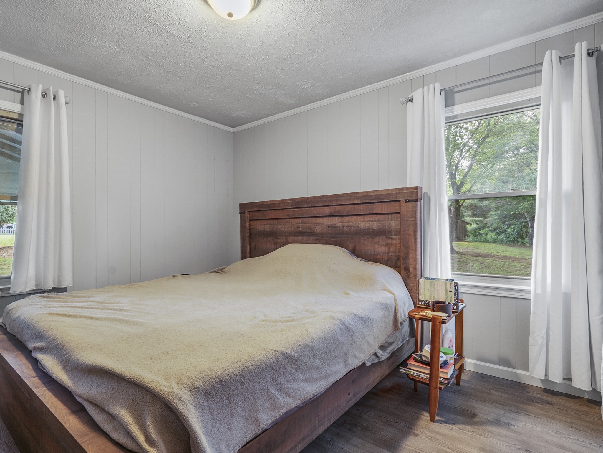 2502 Sullivan Knowles Road Sparta, TN 38583 - Photo 13 of 45 a bedroom with a bed and a window