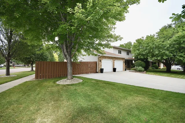 $440,000 | 1943 19th Street South, Fargo, ND 58103