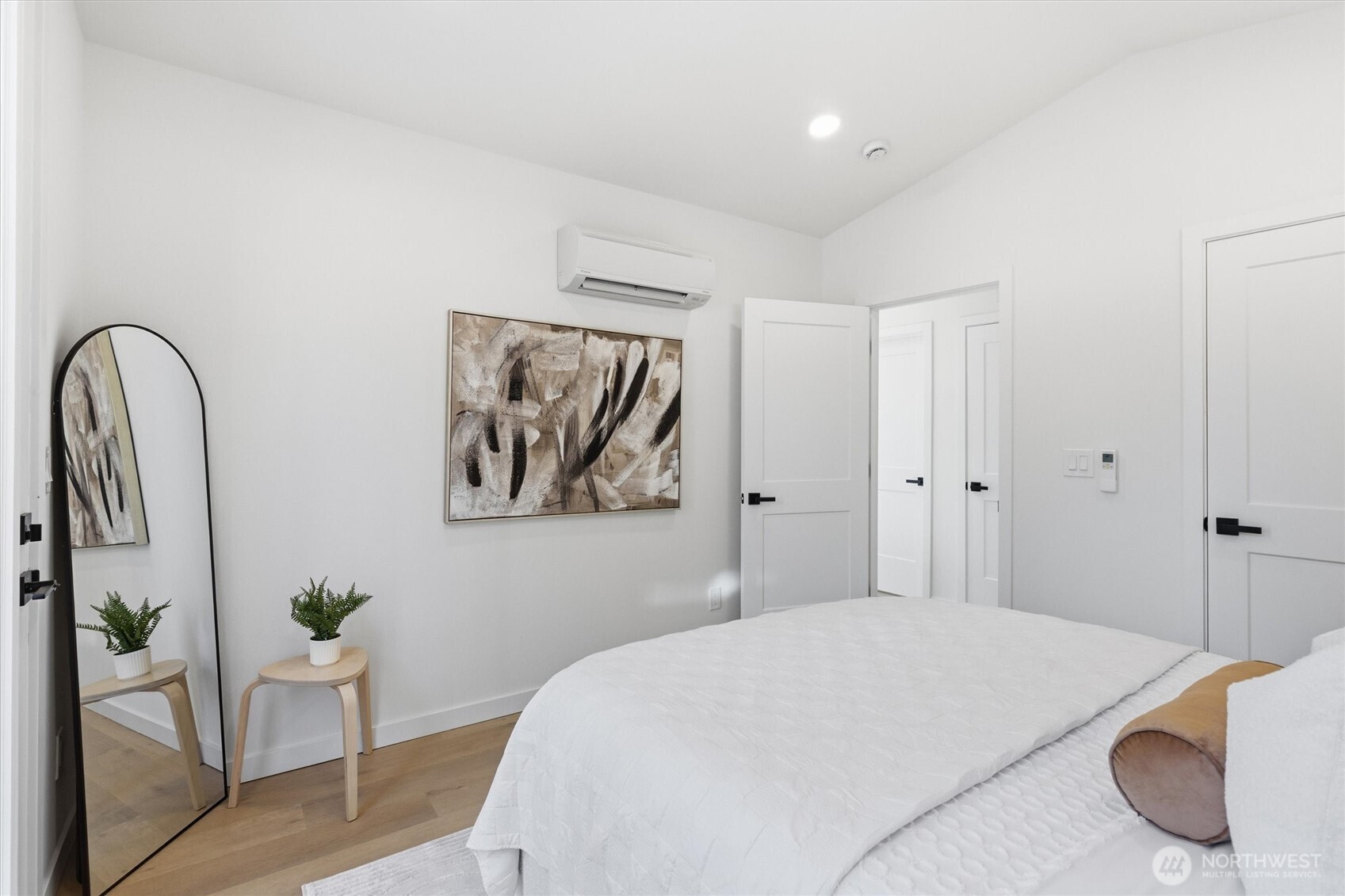 1511 Northeast 96th Street Seattle, WA 98115 - Photo 16 of 39