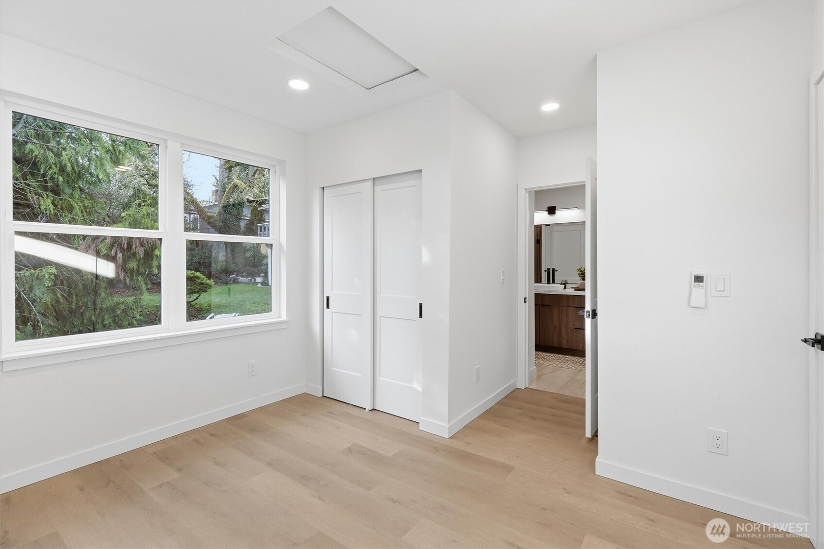 1511 Northeast 96th Street Seattle, WA 98115 - Photo 23 of 39