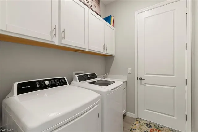 a view of yard with patio