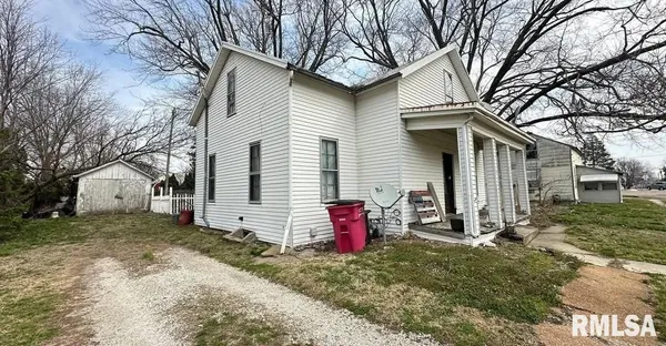 $40,000 | 104 West Edwards Street, Payson, IL 62360
