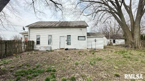 $40,000 | 104 West Edwards Street, Payson, IL 62360