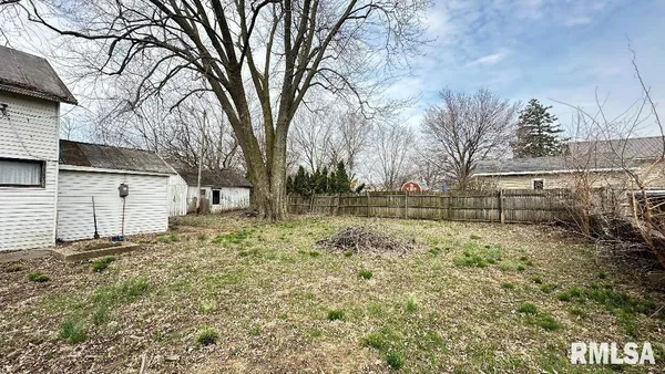 $40,000 | 104 West Edwards Street, Payson, IL 62360
