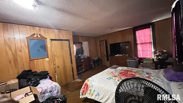 $40,000 | 104 West Edwards Street, Payson, IL 62360