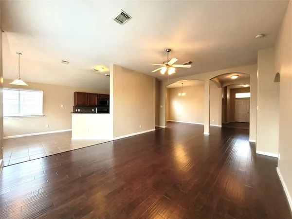 $2,100 | 11826 Fortune Park Drive, Houston, TX 77047