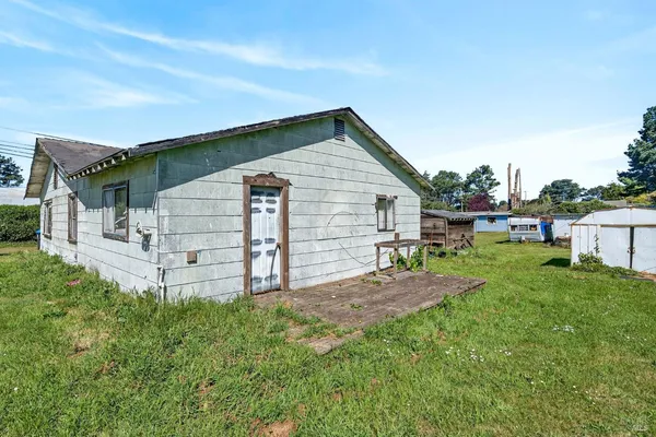 $850,000 | 18801 Highway 1, Fort Bragg, CA 95437