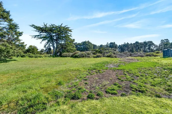 $850,000 | 18801 Highway 1, Fort Bragg, CA 95437