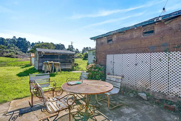 $850,000 | 18801 Highway 1, Fort Bragg, CA 95437