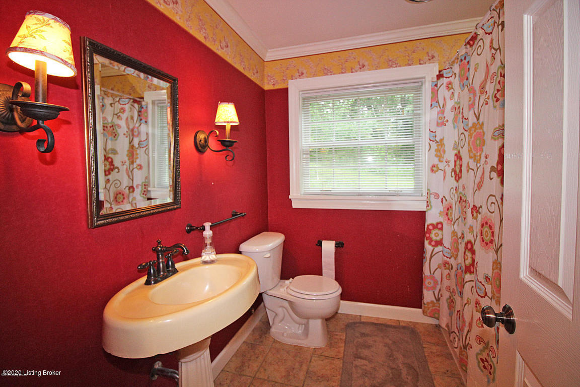 211 Totem Road Louisville, KY 40207 - Photo 23 of 33 20200219195506501516000000-o