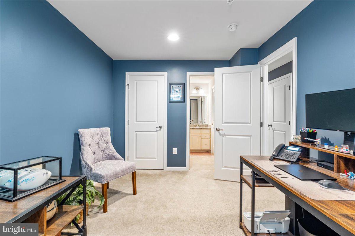 4535 Tinder Monrovia, MD 21770 - Photo 33 of 61 a workspace with furniture and wooden floor