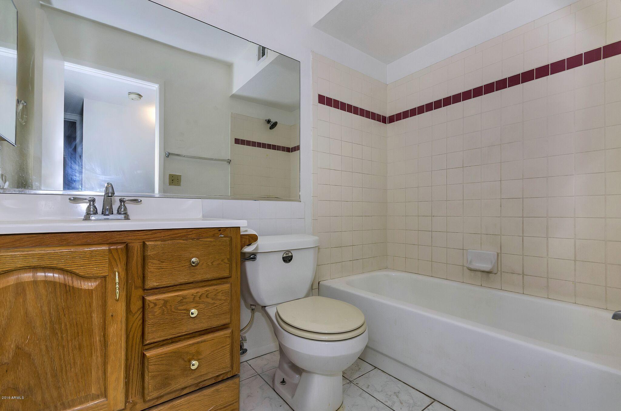 1524 East Fremont Road Phoenix, AZ 85042 - Photo 17 of 17 HALL BATH OR GUEST BATHROOM