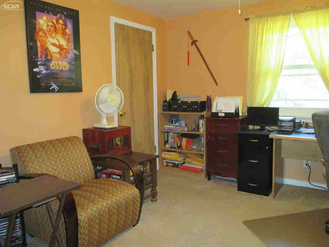 11510 Crosby Road Fenton, MI 48430 - Photo 14 of 19 21188721-13.JPG