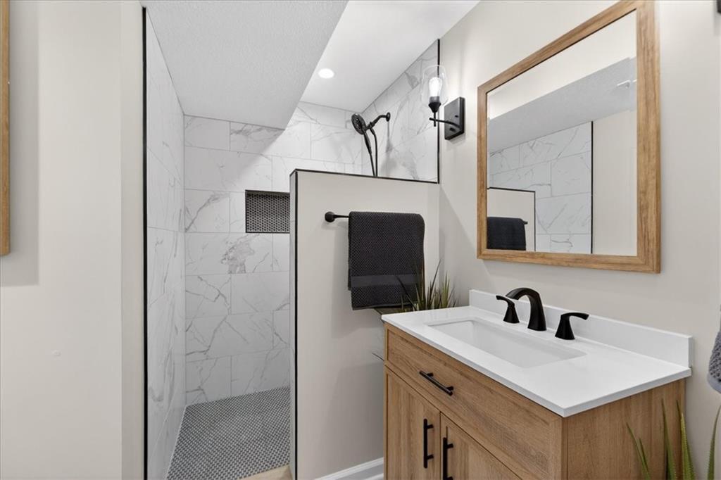 2320 Southwest Deer Run Road Lee's Summit, MO 64082 - Photo 53 of 72