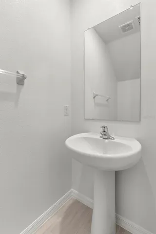 $2,300 | 11756 Radiant Shr Loop, San Antonio, FL 33576